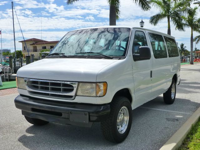 2003 Ford Econoline Wagon 2dr Cpe V6 Manual GT