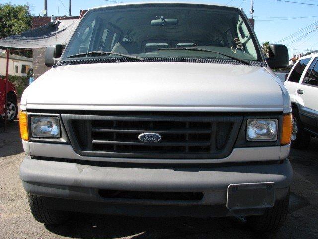 2003 Ford Econoline Wagon ESi