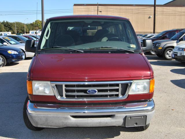 2003 Ford Econoline Wagon ESi