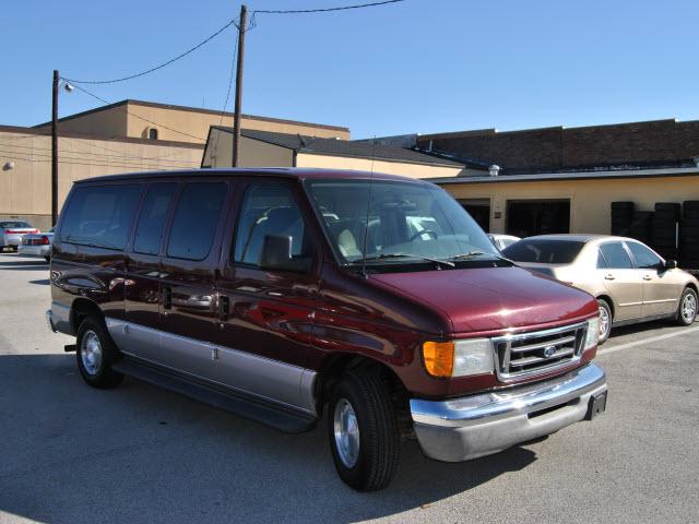 2003 Ford Econoline Wagon ESi