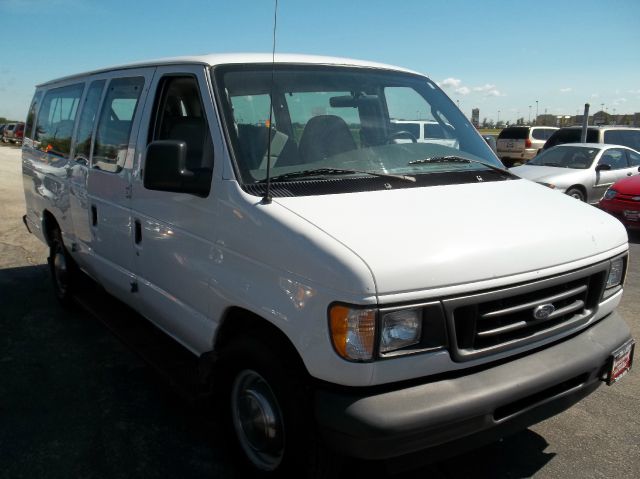 2003 Ford Econoline Wagon 2dr Cpe V6 Manual GT