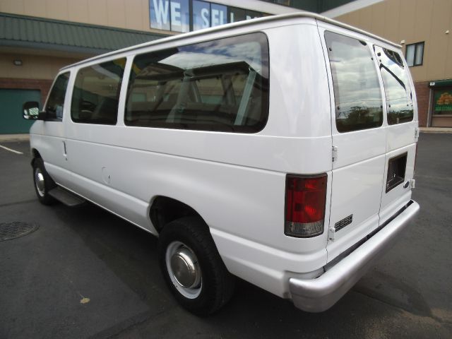 2003 Ford Econoline Wagon Navigation W/premium Pk.plus