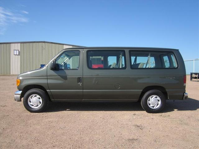 2003 Ford Econoline Wagon 4dr Sdn CX