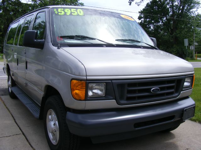 2003 Ford Econoline Wagon 2dr Cpe V6 Manual GT