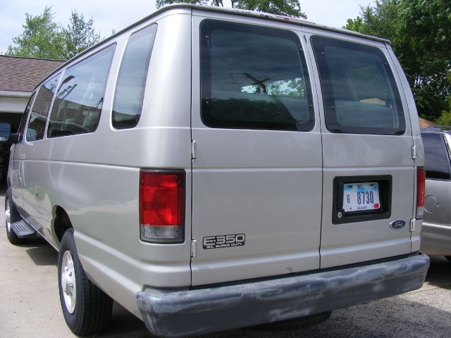 2003 Ford Econoline Wagon 2dr Cpe V6 Manual GT