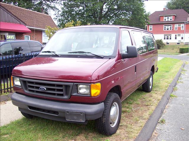 2003 Ford Econoline Wagon Base