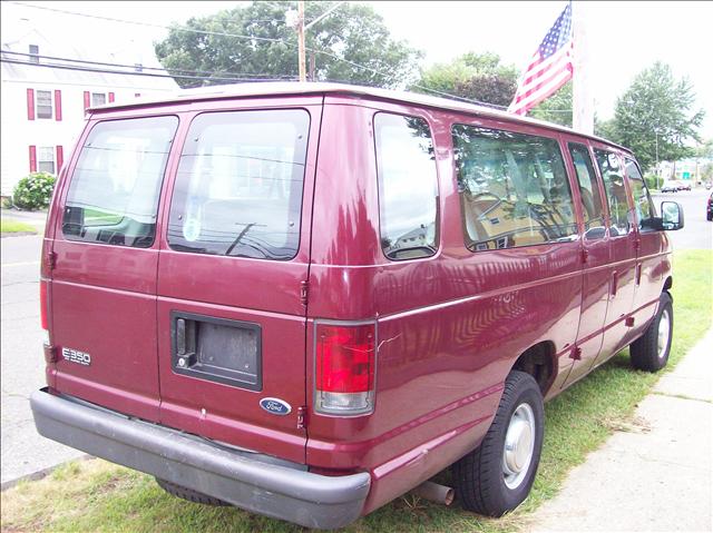 2003 Ford Econoline Wagon Base