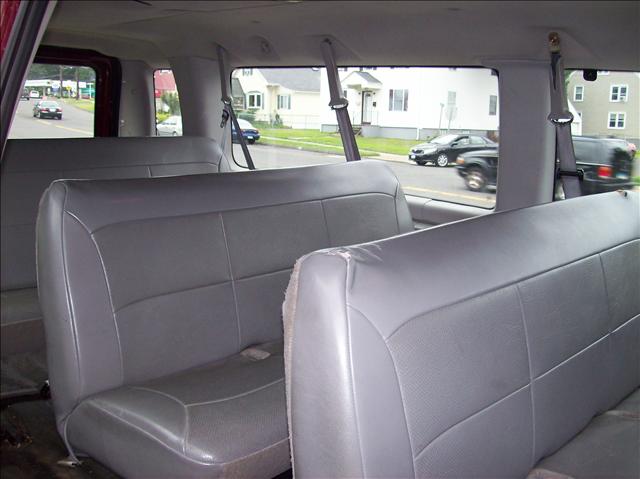 2003 Ford Econoline Wagon Base