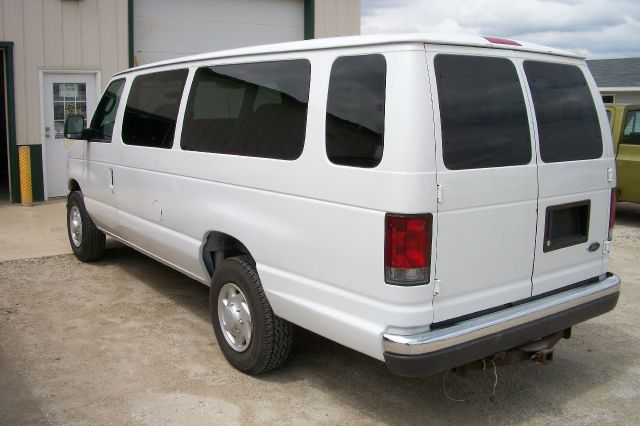 2003 Ford Econoline Wagon 2dr Cpe V6 Manual GT