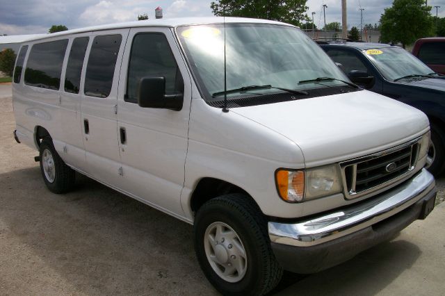 2003 Ford Econoline Wagon 2dr Cpe V6 Manual GT