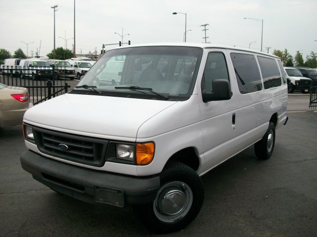 2003 Ford Econoline Wagon 2dr Cpe V6 Manual GT