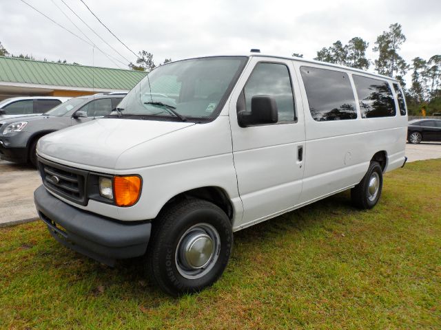 2004 Ford Econoline Wagon 2dr Cpe V6 Manual GT