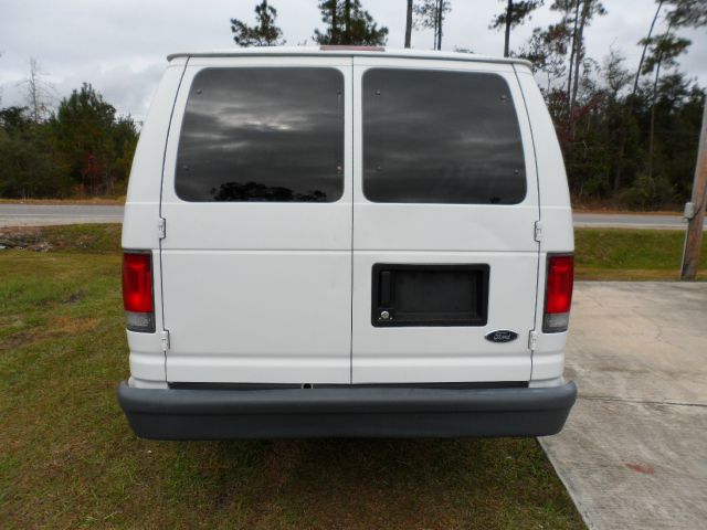 2004 Ford Econoline Wagon 2dr Cpe V6 Manual GT