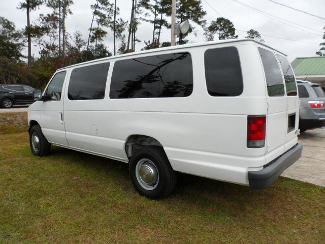 2004 Ford Econoline Wagon 2dr Cpe V6 Manual GT