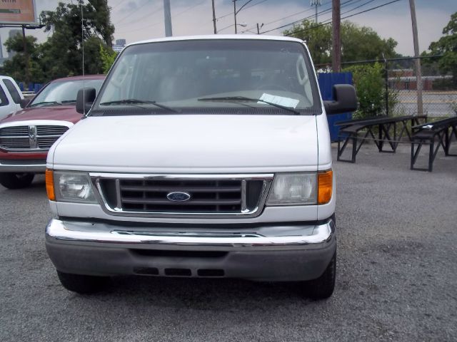 2004 Ford Econoline Wagon Unknown