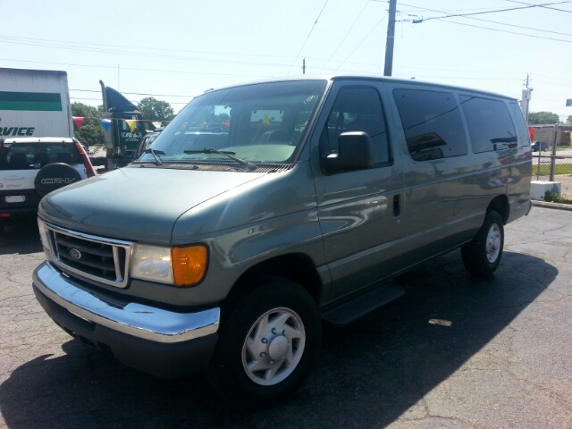 2006 Ford Econoline Wagon 2dr Cpe V6 Manual GT