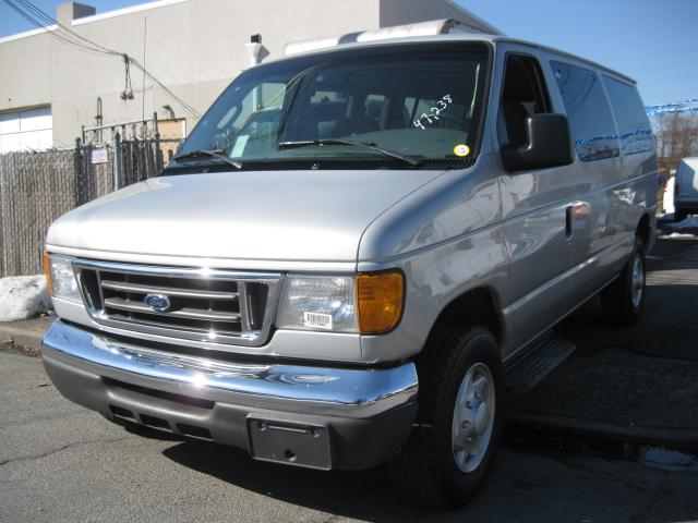 2007 Ford Econoline Wagon 4dr Sdn CX