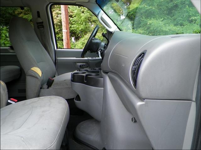 2007 Ford Econoline Wagon Base