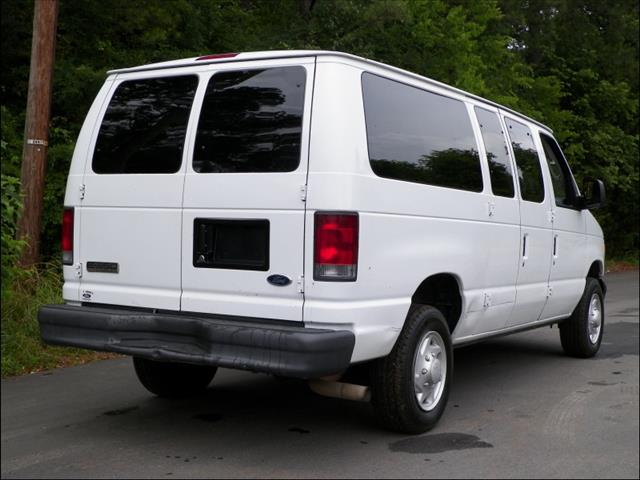 2007 Ford Econoline Wagon Base