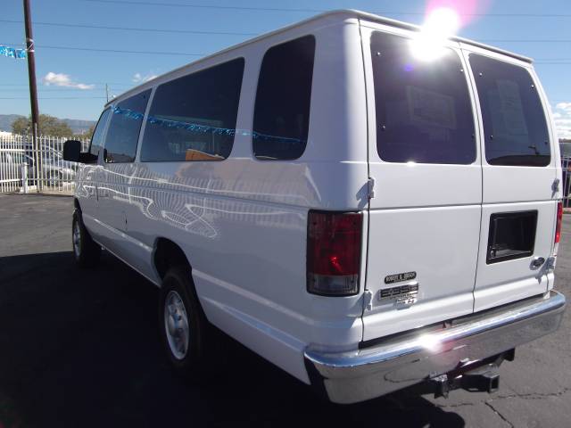 2007 Ford Econoline Wagon Base