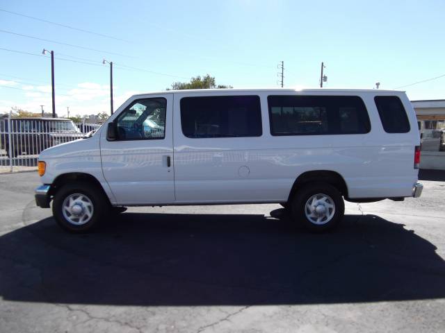 2007 Ford Econoline Wagon Base