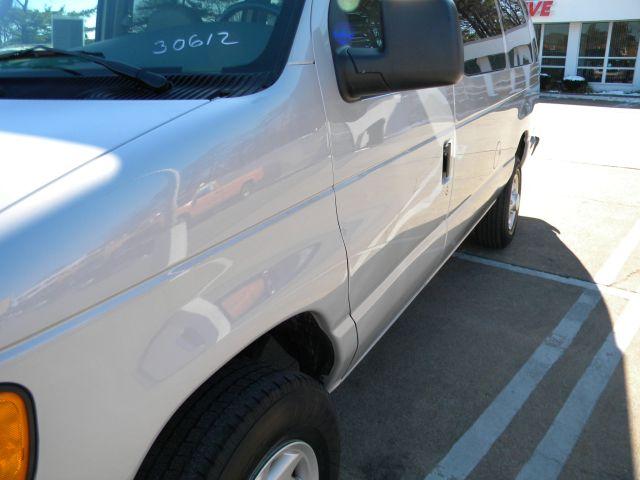 2007 Ford Econoline Wagon 54625