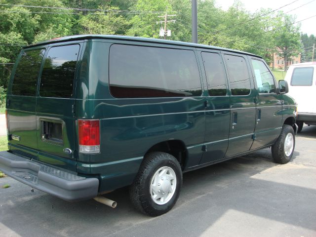 2007 Ford Econoline Wagon 2dr Cpe V6 Manual GT