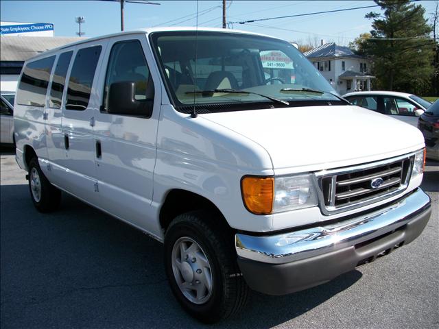 2007 Ford Econoline Wagon ESi