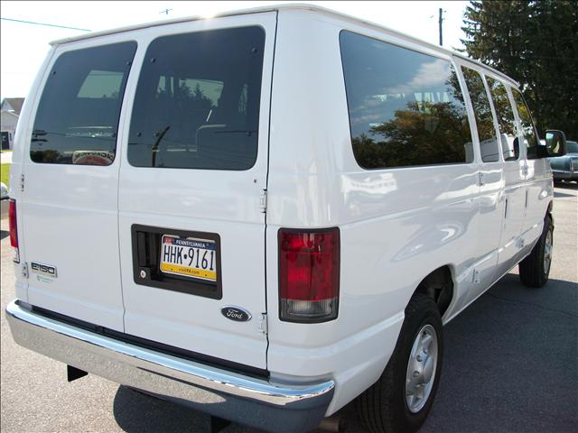 2007 Ford Econoline Wagon ESi