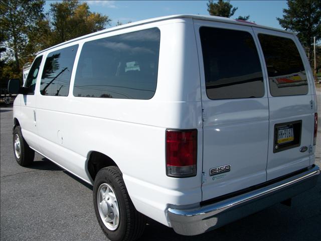 2007 Ford Econoline Wagon ESi