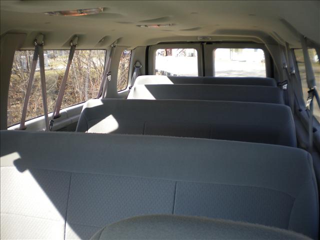 2007 Ford Econoline Wagon Lariat Supercab Short Bed 4WD