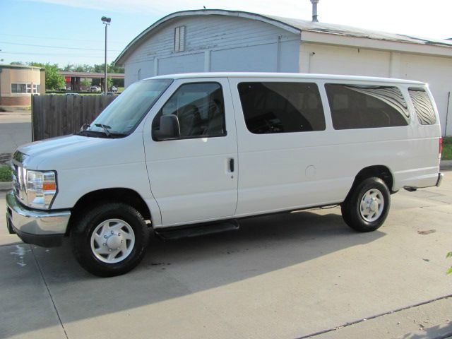 2008 Ford Econoline Wagon 2dr Cpe V6 Manual GT