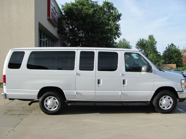 2008 Ford Econoline Wagon 2dr Cpe V6 Manual GT