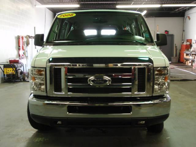 2008 Ford Econoline Wagon 4WD CREW CAB 172lariat