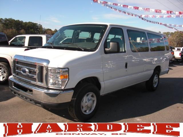 2008 Ford Econoline Wagon Base