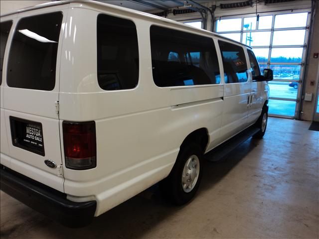 2008 Ford Econoline Wagon SRW