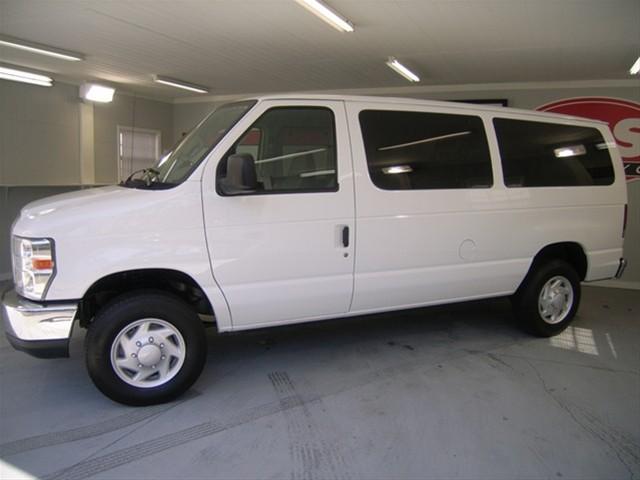 2008 Ford Econoline Wagon ESi