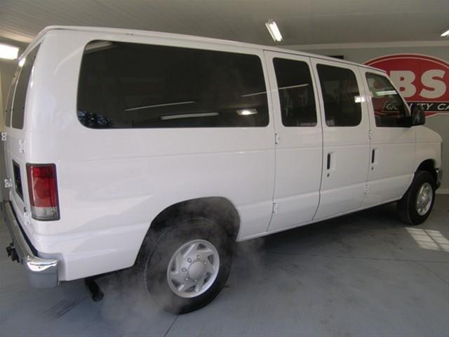 2008 Ford Econoline Wagon ESi