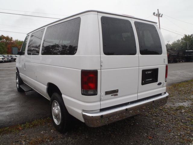 2008 Ford Econoline Wagon ESi