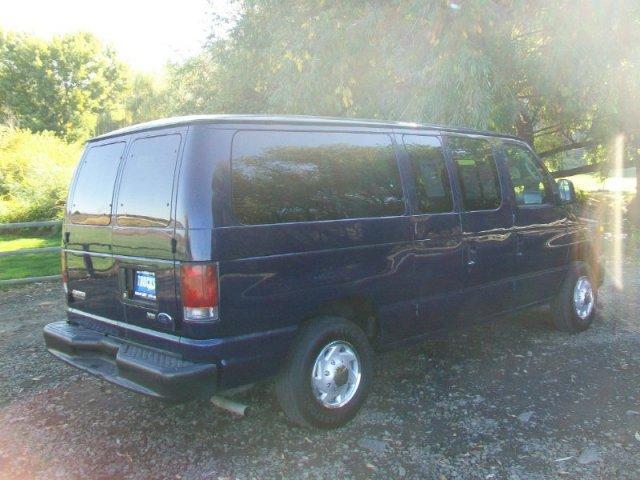 2008 Ford Econoline Wagon Sport 4WD