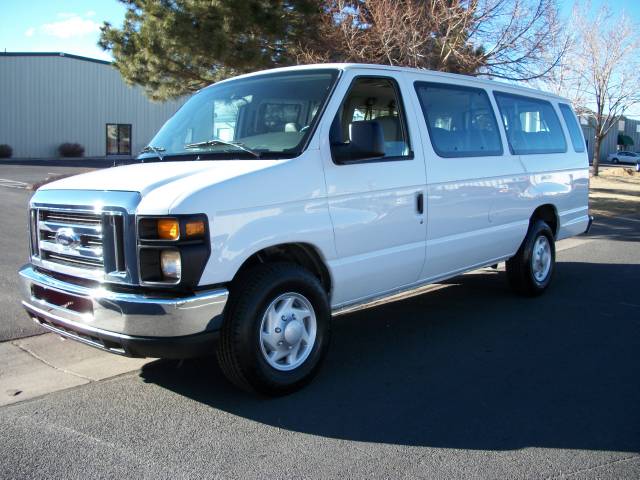 2008 Ford Econoline Wagon Base