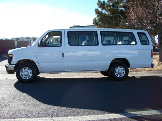 2008 Ford Econoline Wagon Base