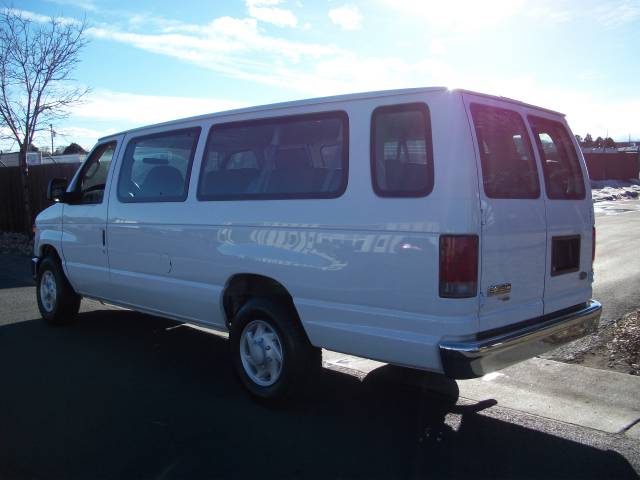 2008 Ford Econoline Wagon Base