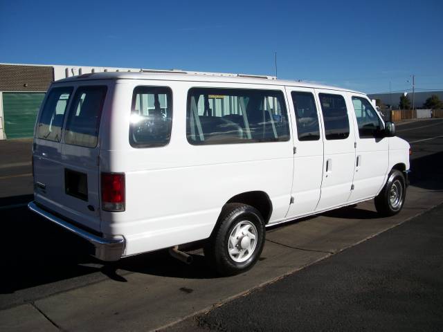 2008 Ford Econoline Wagon Base