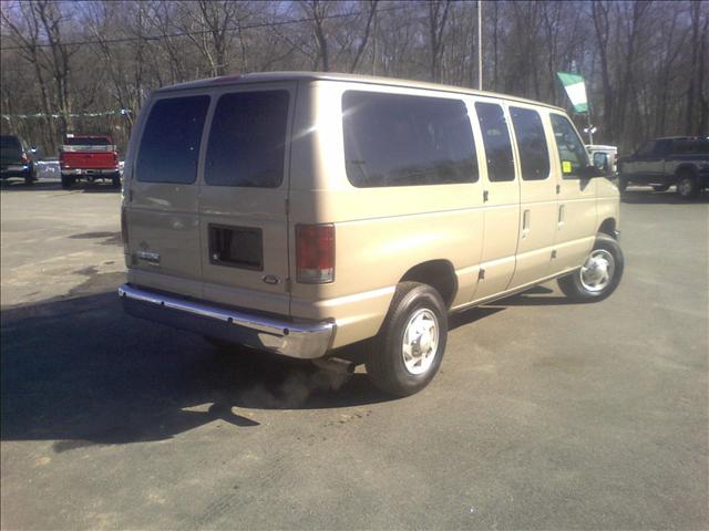 2008 Ford Econoline Wagon 2dr Cpe V6 Manual GT