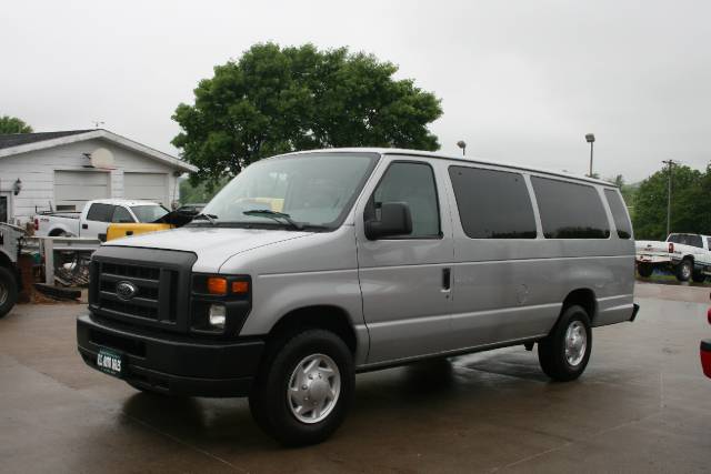 2008 Ford Econoline Wagon Base