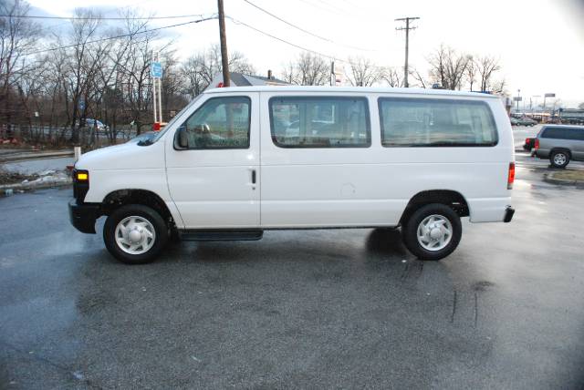 2008 Ford Econoline Wagon Unknown