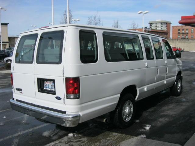 2008 Ford Econoline Wagon GT Deluxe Bullitt