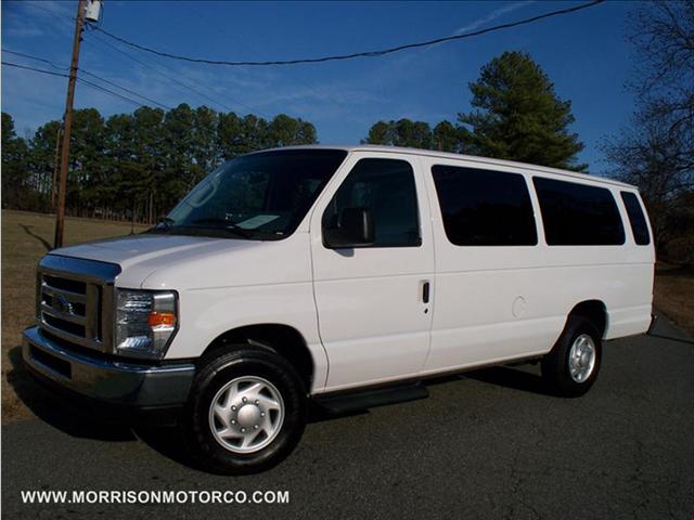 2008 Ford Econoline Wagon Base