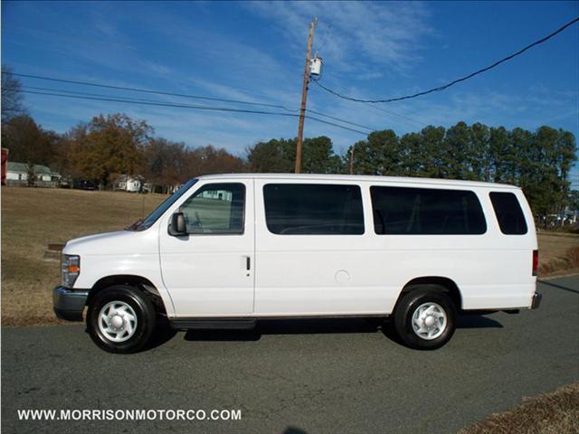 2008 Ford Econoline Wagon Base